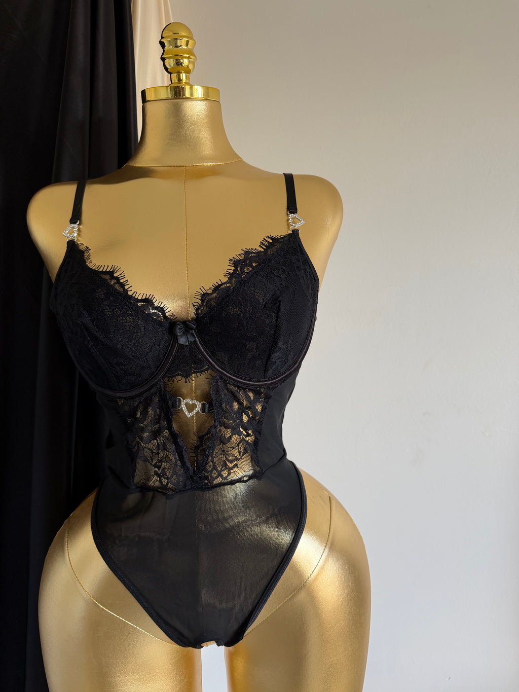 Ensemble "Nuit Impériale" – L’Élégance du Noir Absolu