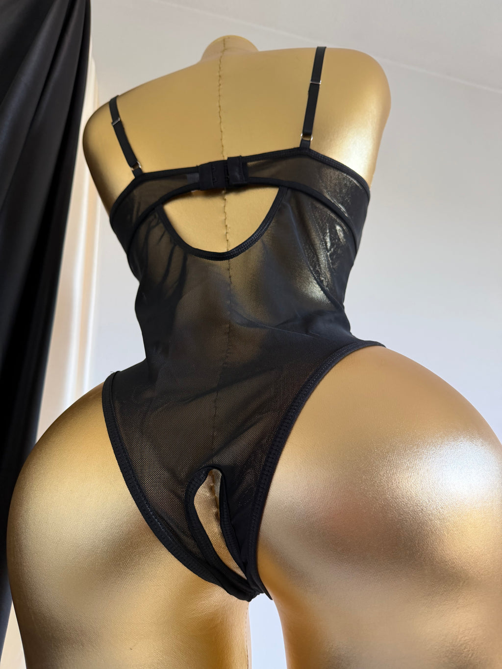 Ensemble "Nuit Impériale" – L’Élégance du Noir Absolu