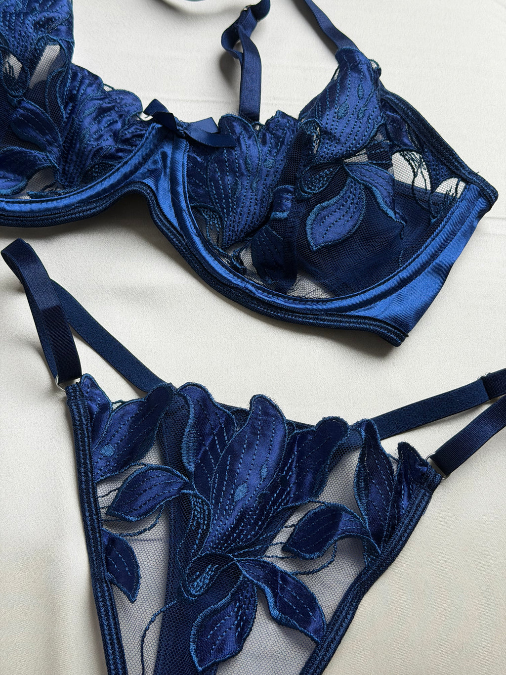 Ensemble de lingerie fine bleu