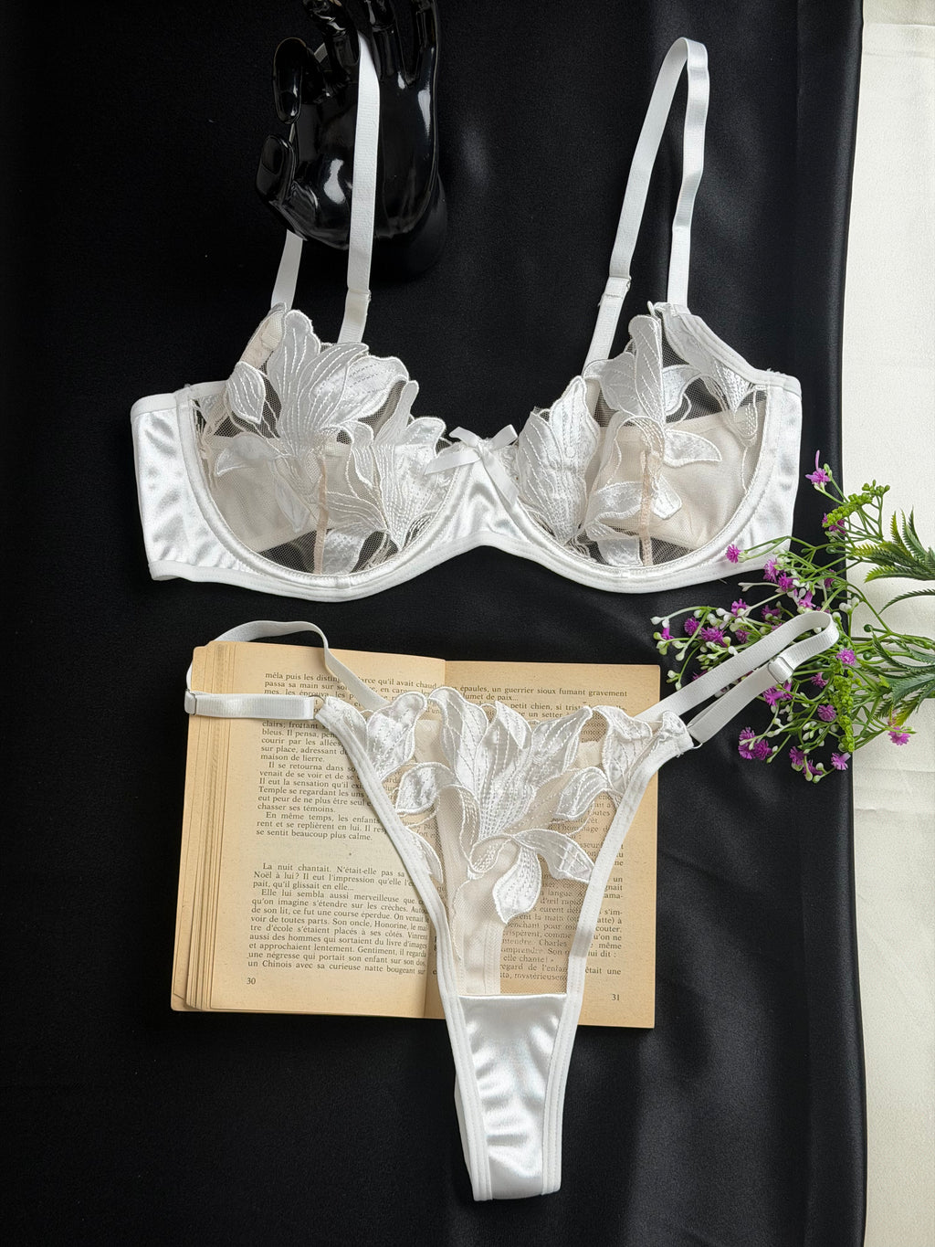 Ensemble de lingerie fine blanc