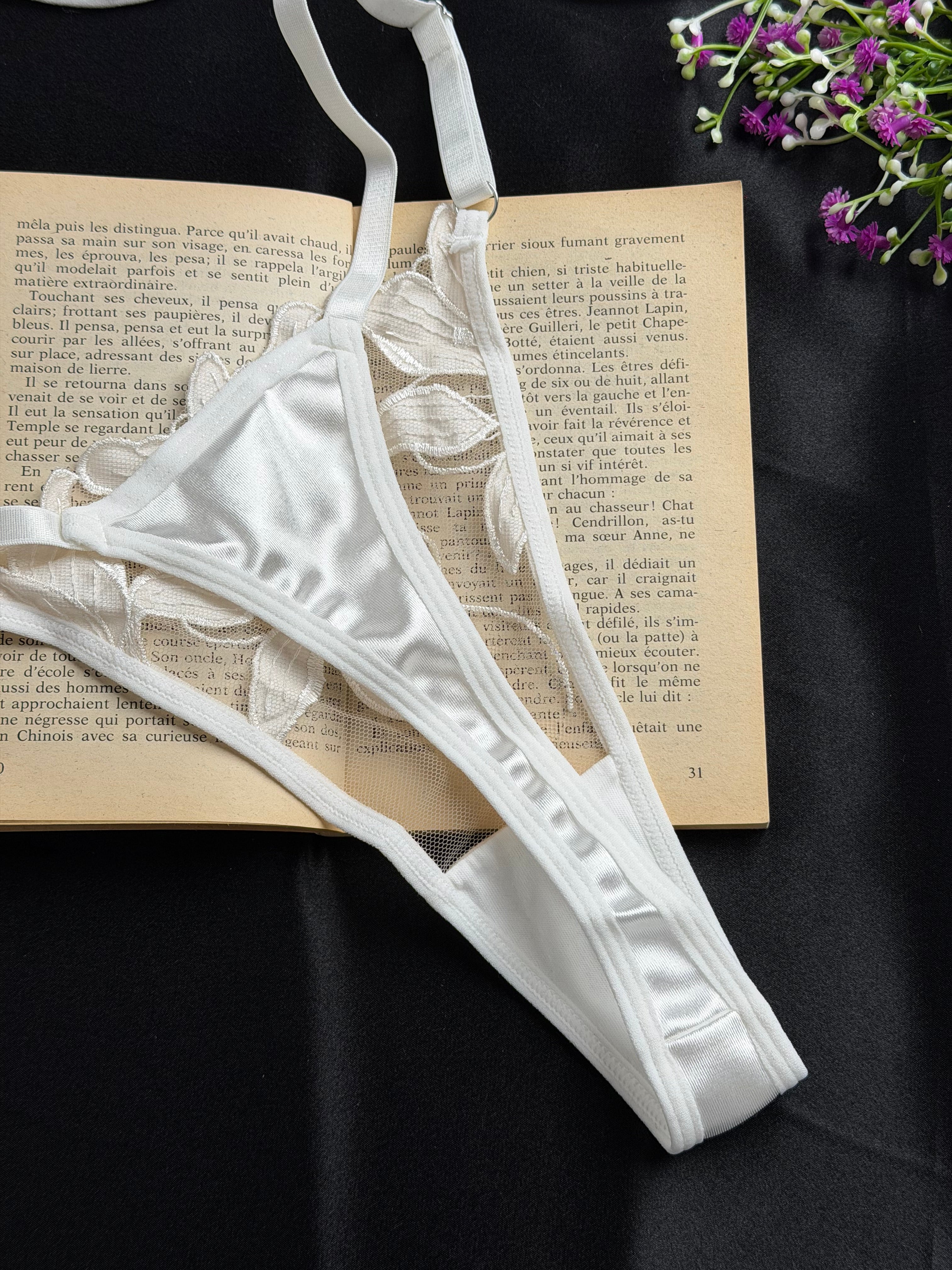 Ensemble de lingerie fine blanc